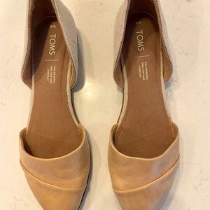 Toms Jutti Tan Flats-worn once